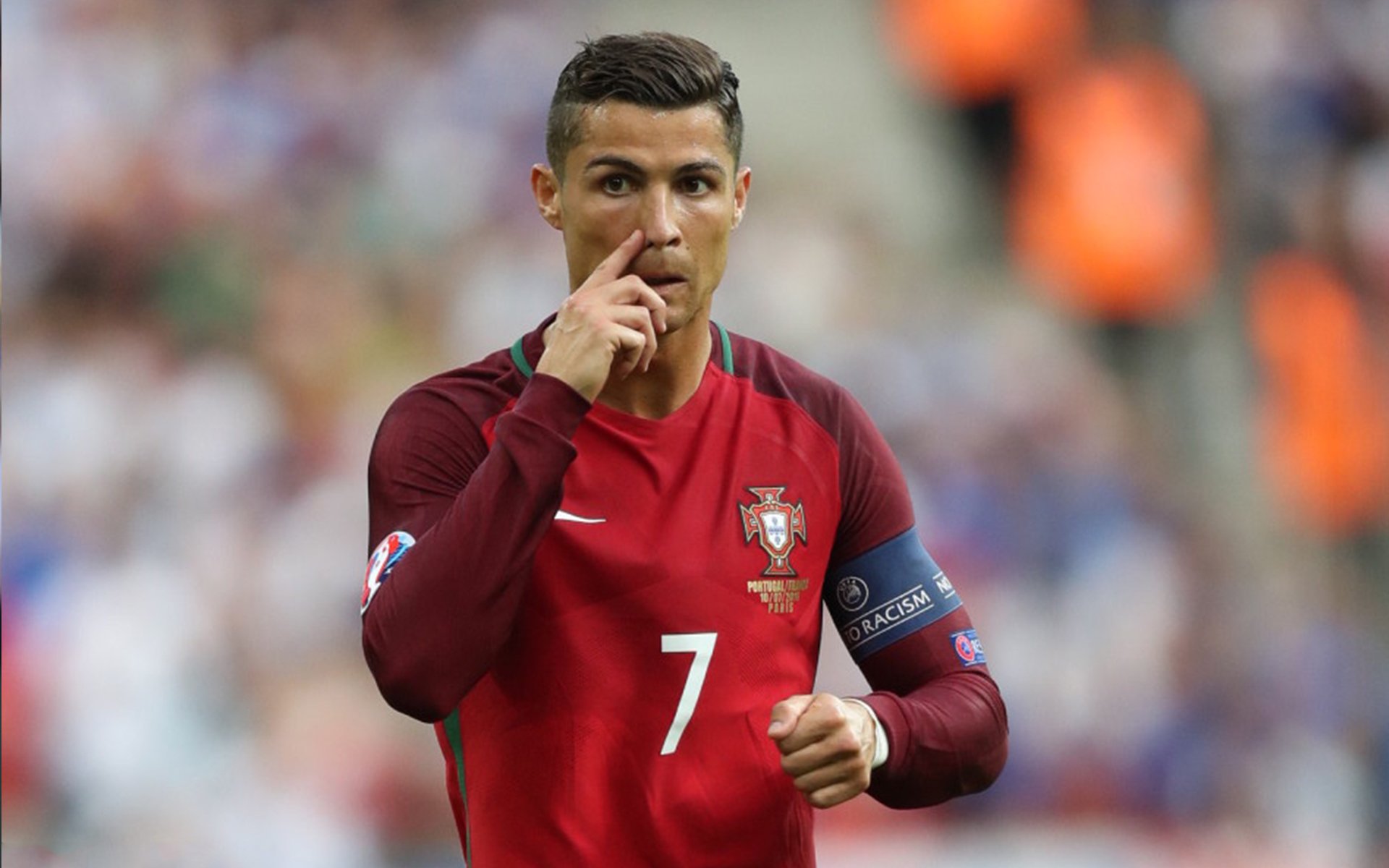 官方娱乐平台-C罗双响主宰比赛，海港三连败陷危机，C罗双响闪耀全场，海港三连败危机四伏