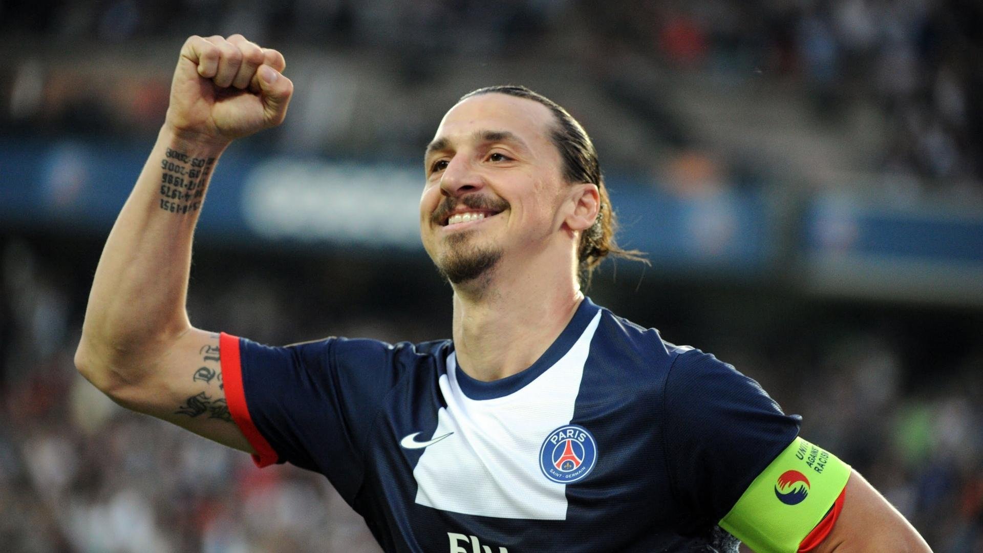 开云赛事集团-疯狂8-3！巴萨三将齐戴帽，阿贾克斯防线沦为清晨的马路，巴萨8-3狂胜阿贾克斯，三人戴帽击溃清晨马路防线